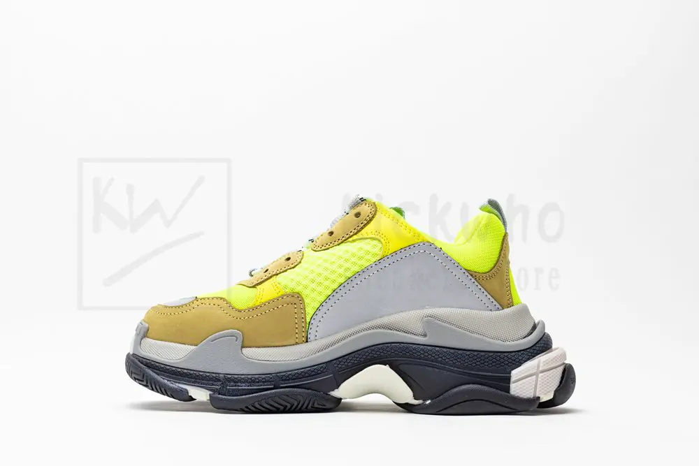 balenciaga wmns triple s trainer 