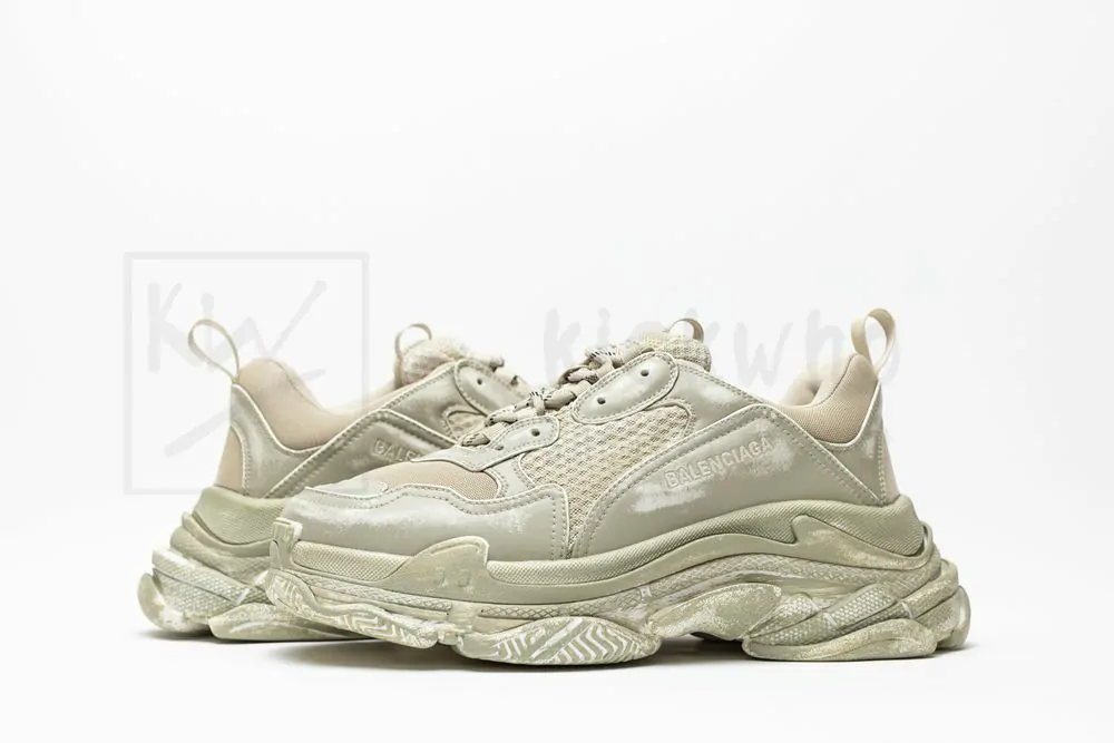 balenciaga triple s sneaker 