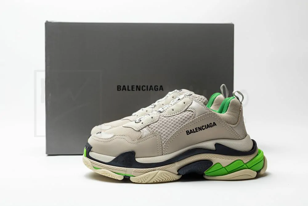 balenciaga wmns triple s sneaker 