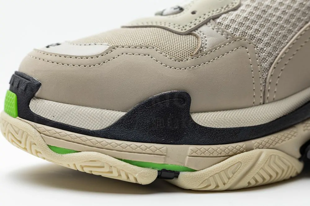 balenciaga wmns triple s sneaker 