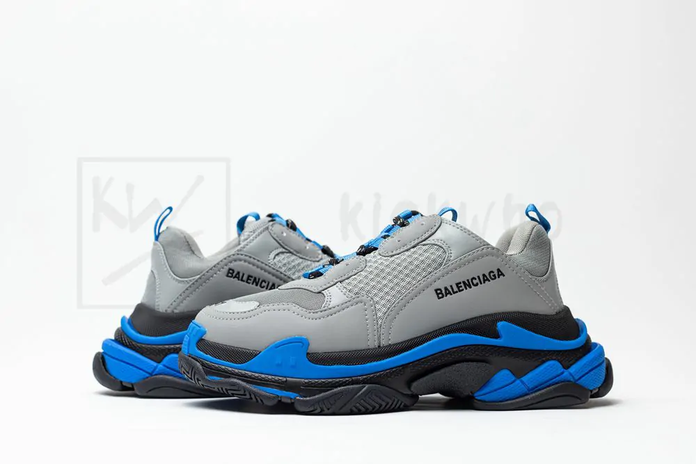 balenciaga triple s sneaker 