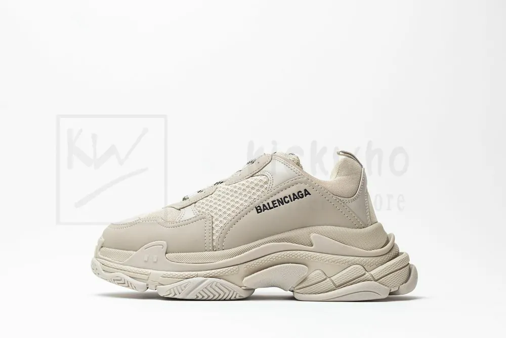 balenciaga wmns triple s sneaker 