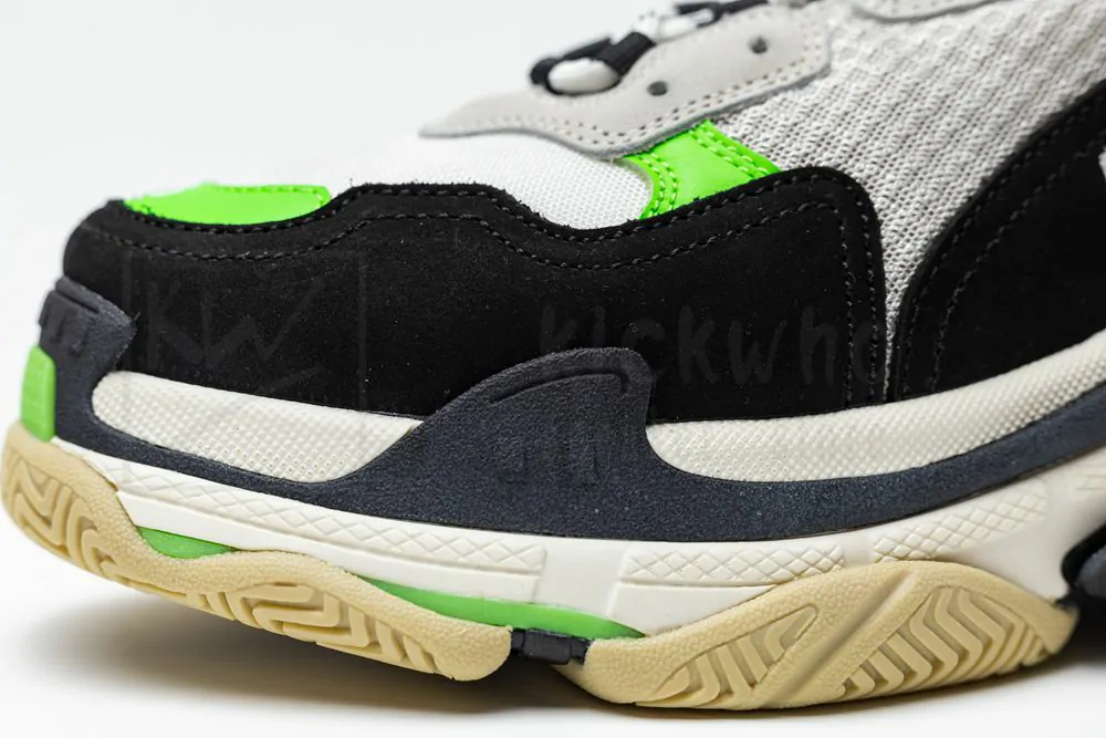 mr. porter x balenciaga wmns triple s trainer 