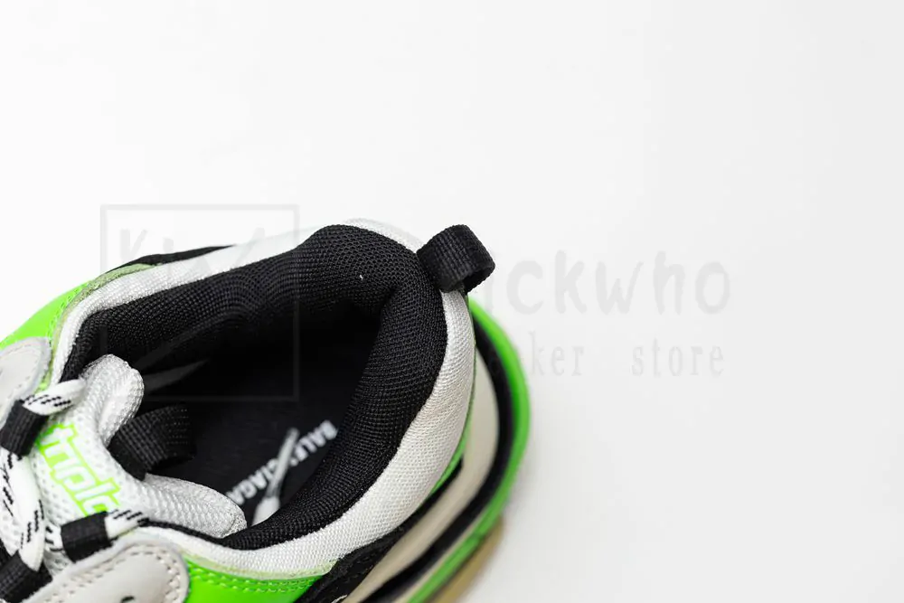 mr. porter x balenciaga wmns triple s trainer 