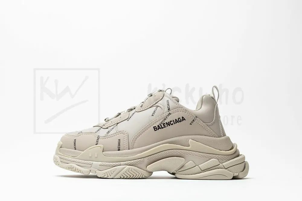 balenciaga wmns triple s sneaker 