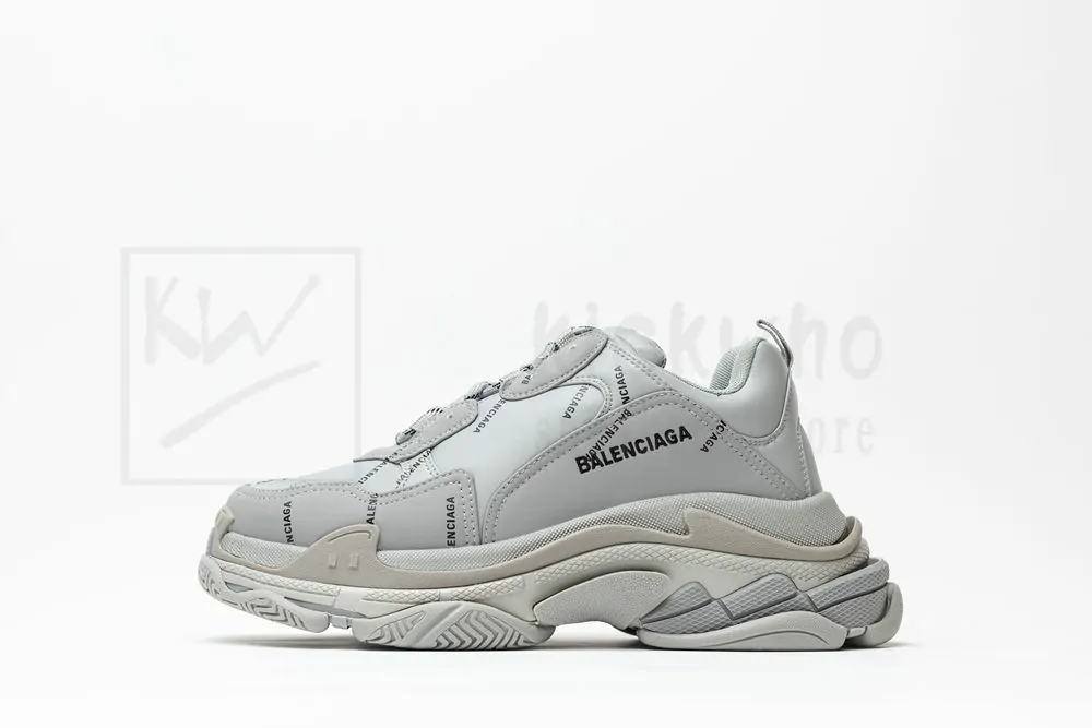 balenciaga triple s sneaker 