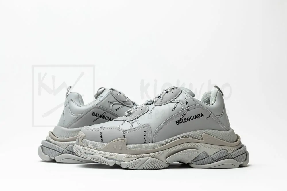 balenciaga triple s sneaker 