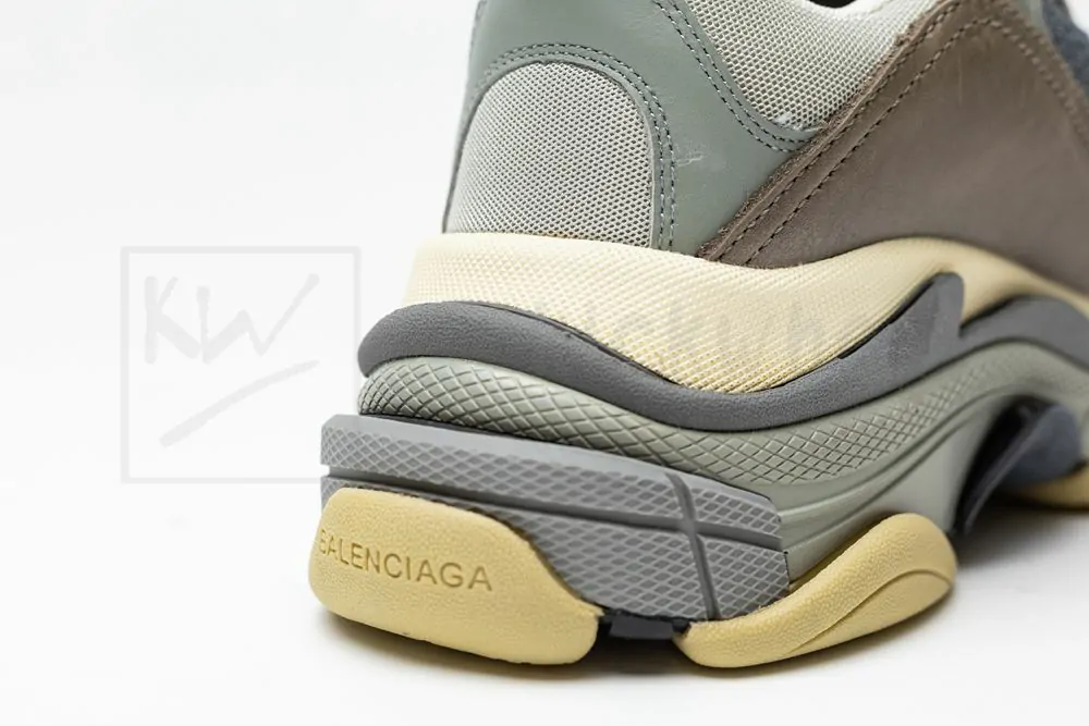 balenciaga triple s sneaker 