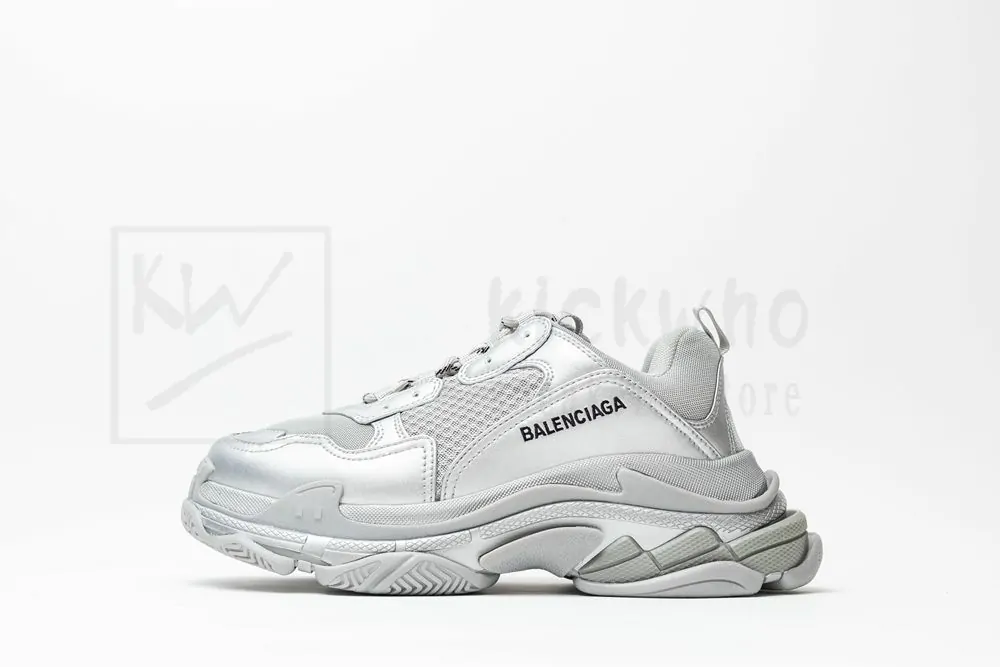 balenciaga wmns triple s sneaker 