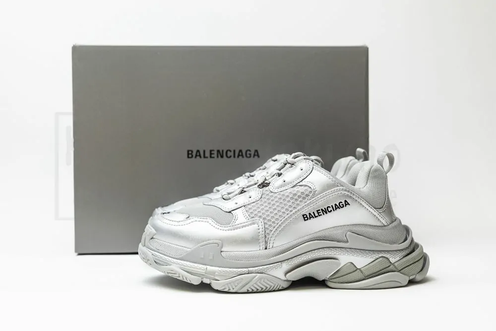 balenciaga wmns triple s sneaker 