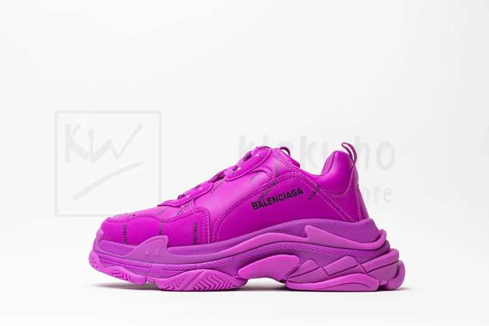 balenciaga wmns triple s sneaker 