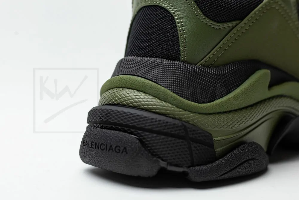 balenciaga triple s sneaker 