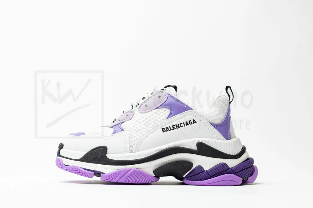 balenciaga wmns triple s sneaker 