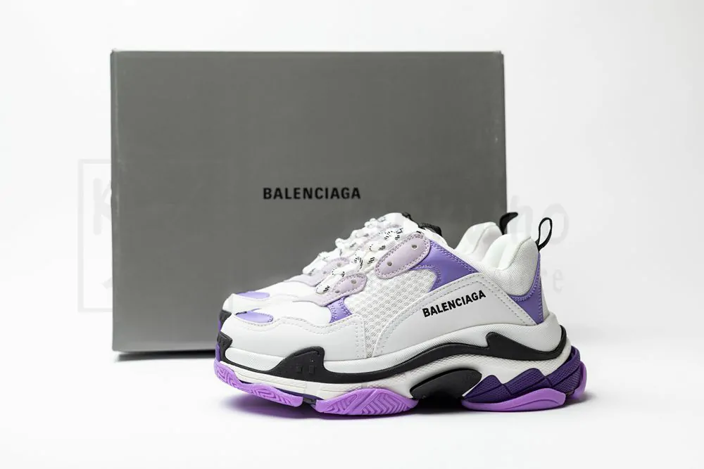 balenciaga wmns triple s sneaker 