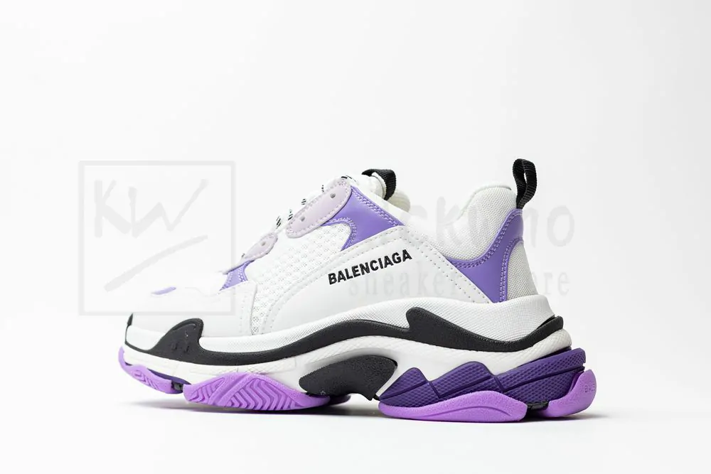 balenciaga wmns triple s sneaker 