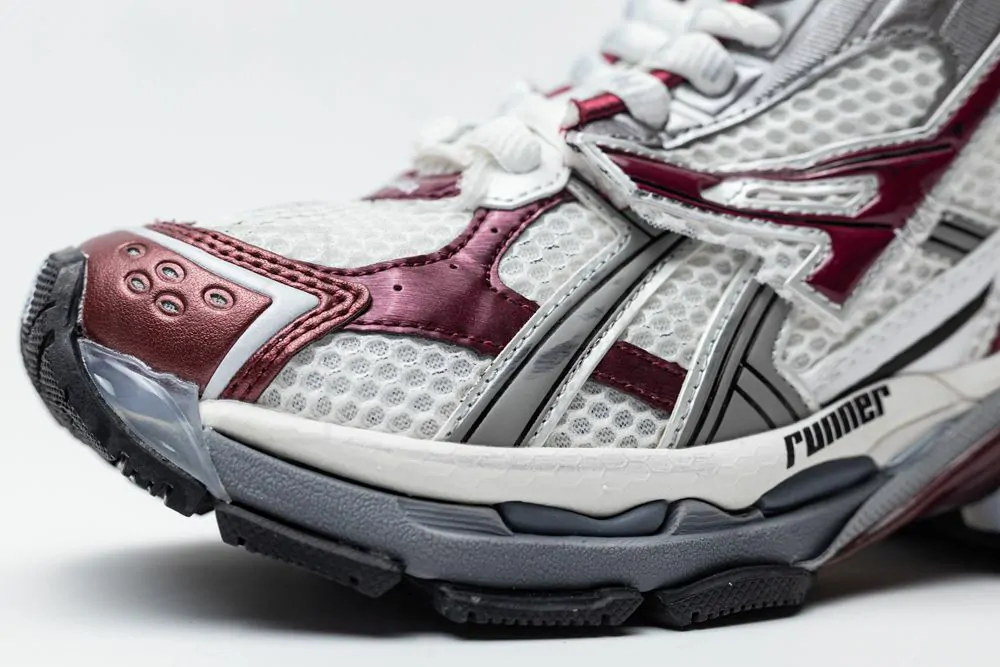 balenciaga runner burgundy