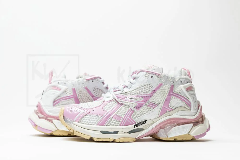 balenciaga runner pink white