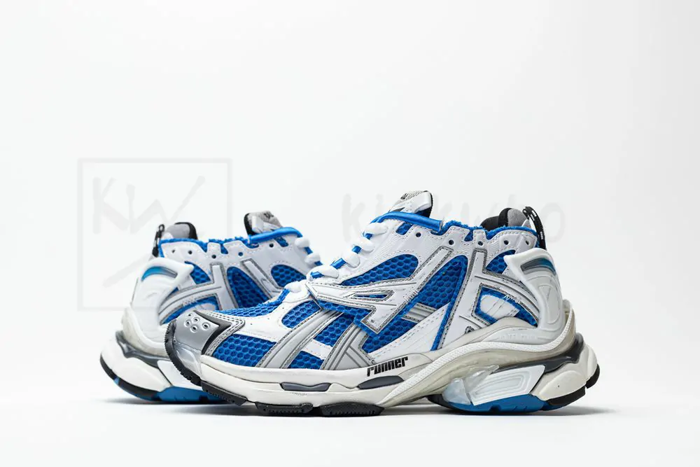 balenciaga runner blue white