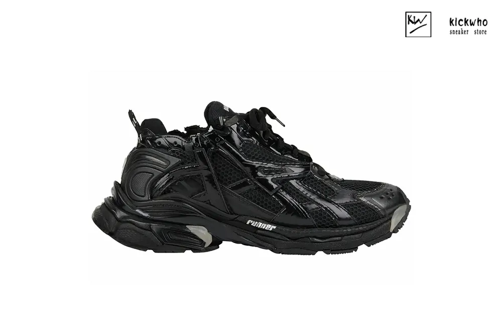 balenciaga runner black