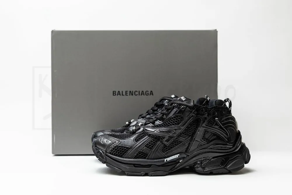 balenciaga runner black