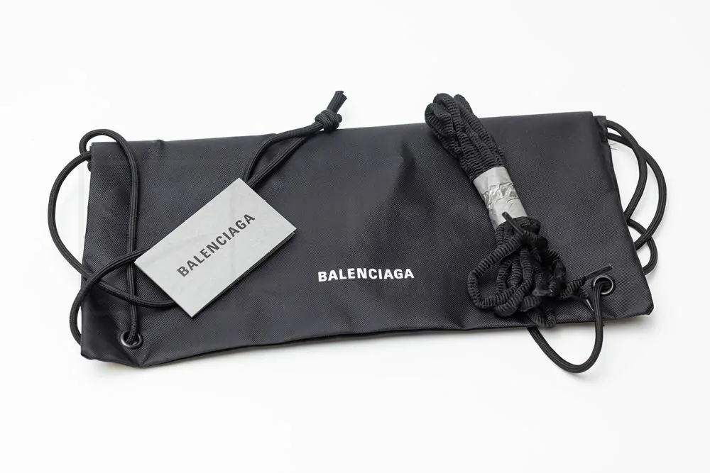 balenciaga runner black