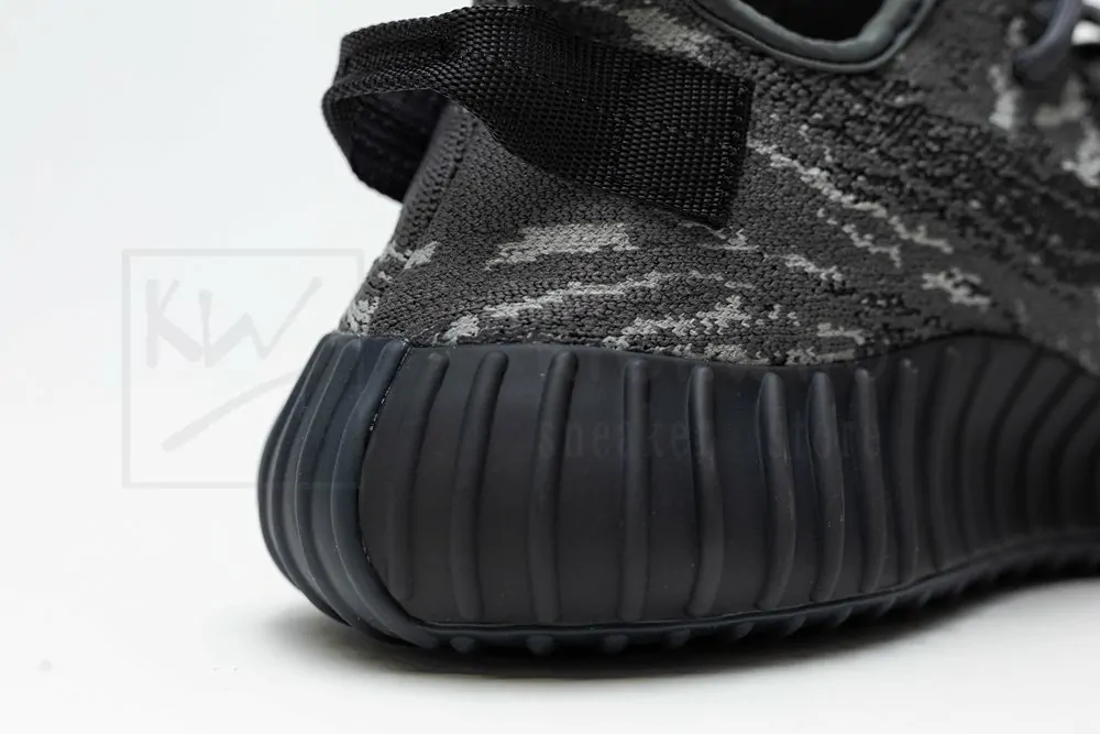 yeezy 350 v2 dark salt id4811