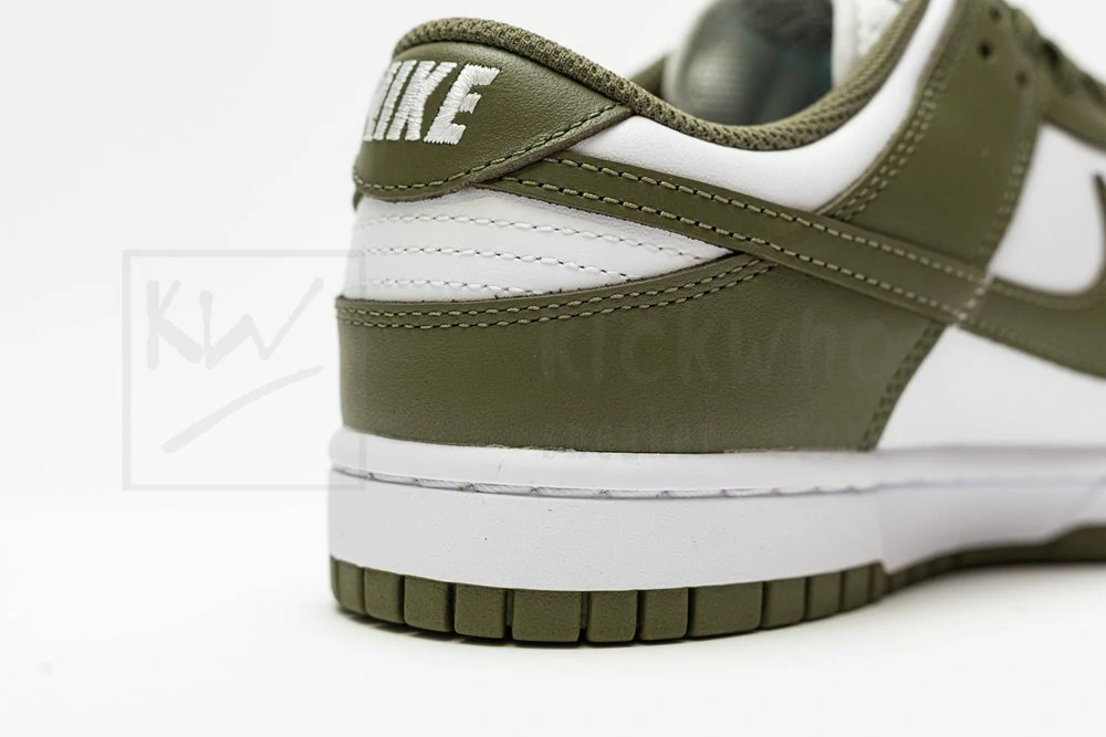 godkiller wmns dunk low 