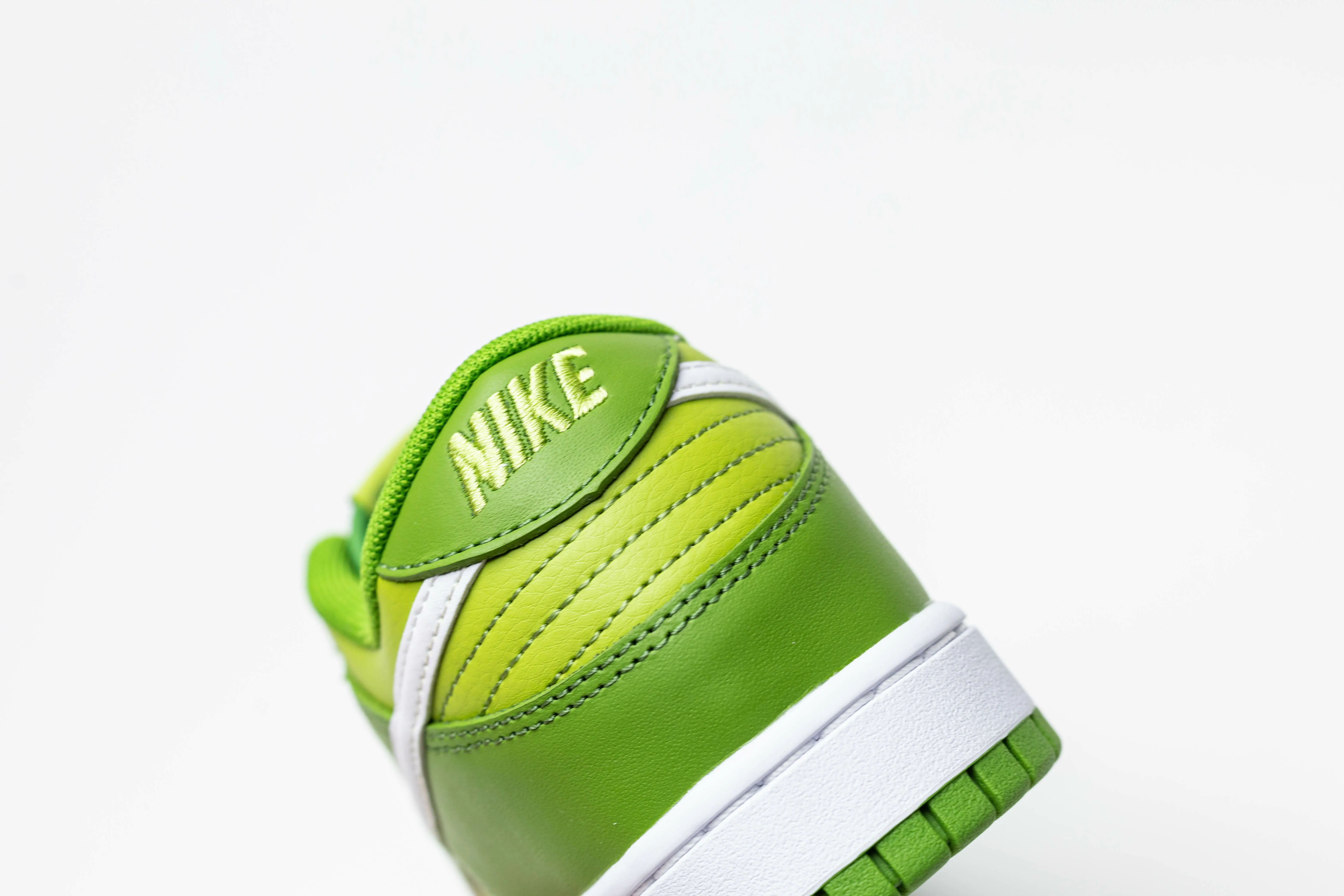 dunk low chlorophyll