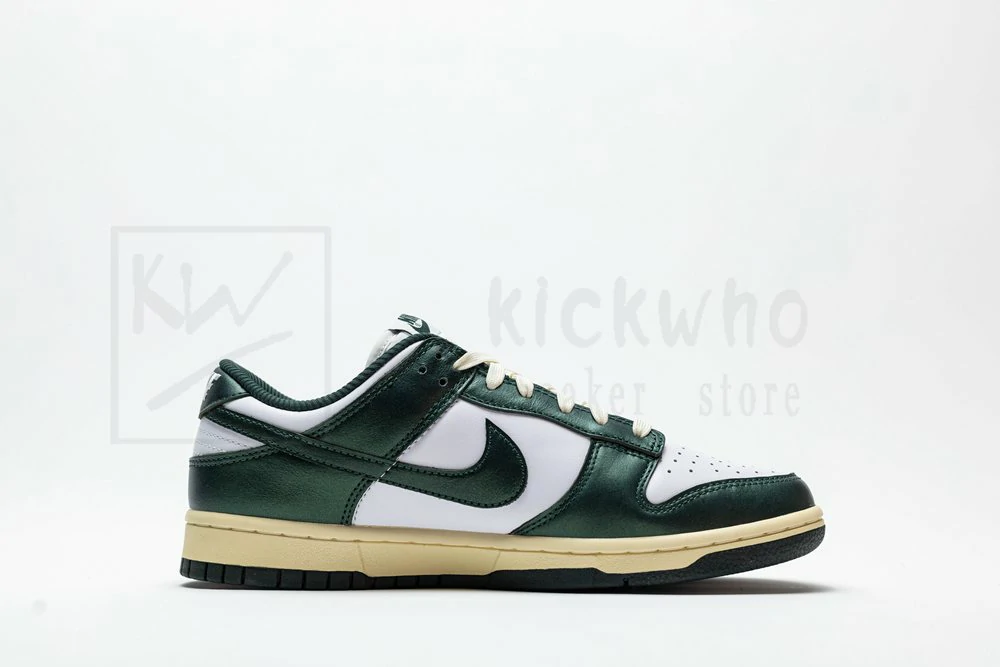 godkiller wmns dunk low 