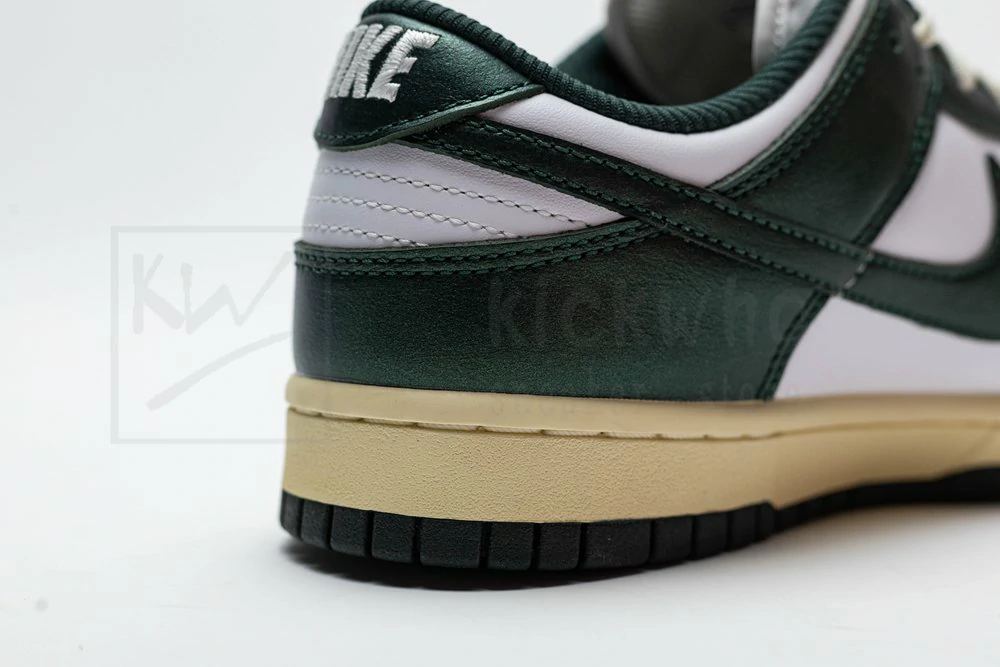 godkiller wmns dunk low 