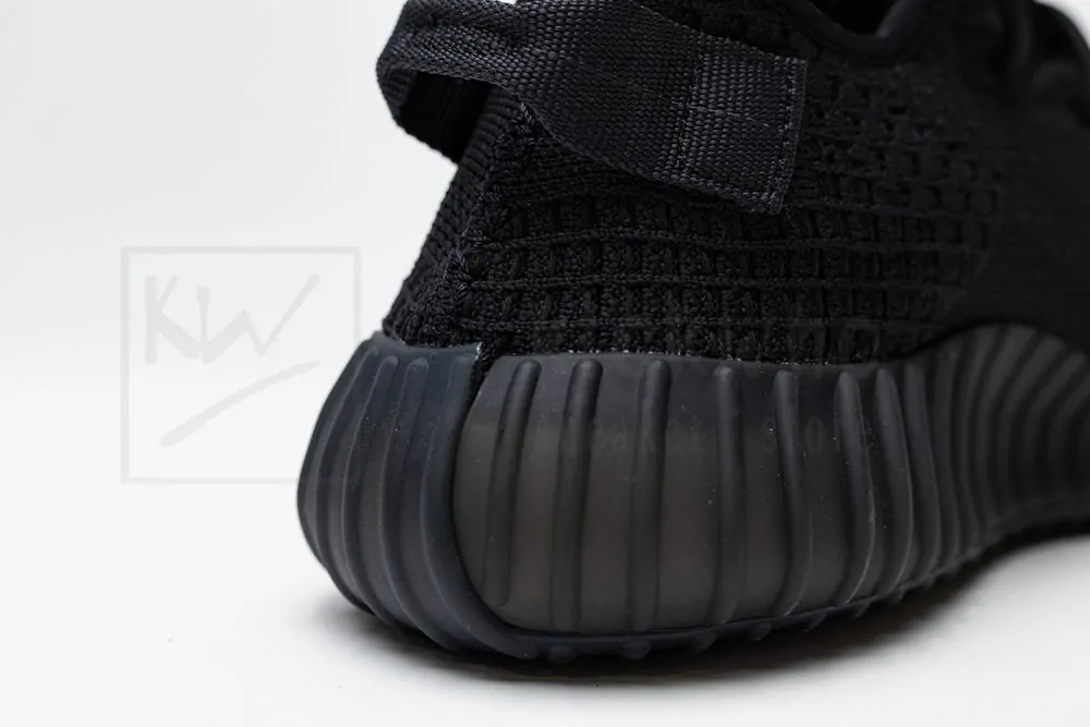 ad*s yeezy boost 350 v2 onyx sale version