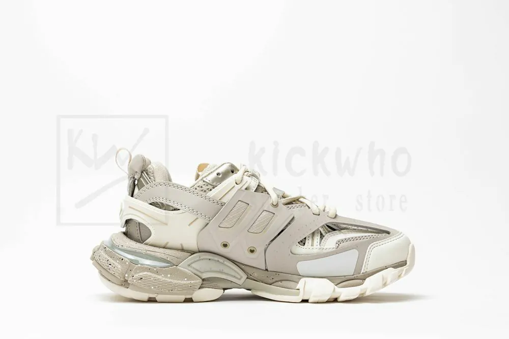 balenciaga track sneaker 