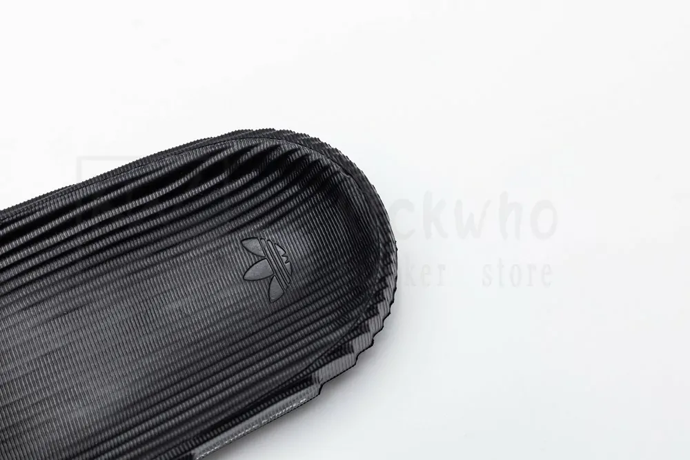 adilette 23 slides 