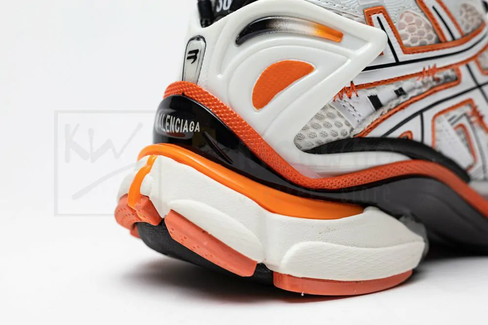 balenciaga runner orange