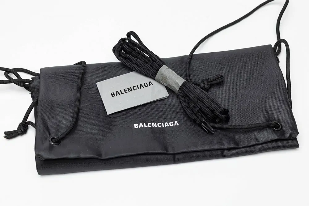 balenciaga runner orange