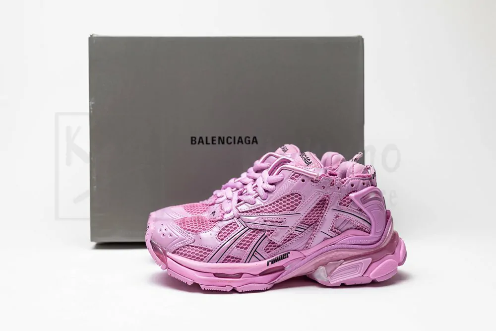 balenciaga runner pink