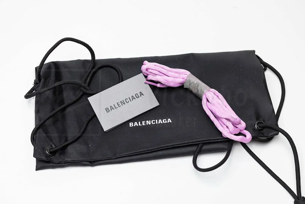 balenciaga runner pink