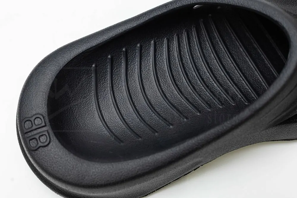 balenciaga mold slide sandal black