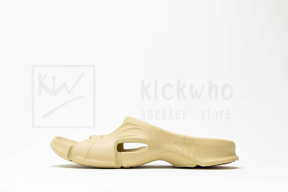 balenciaga mold slide sandal beige