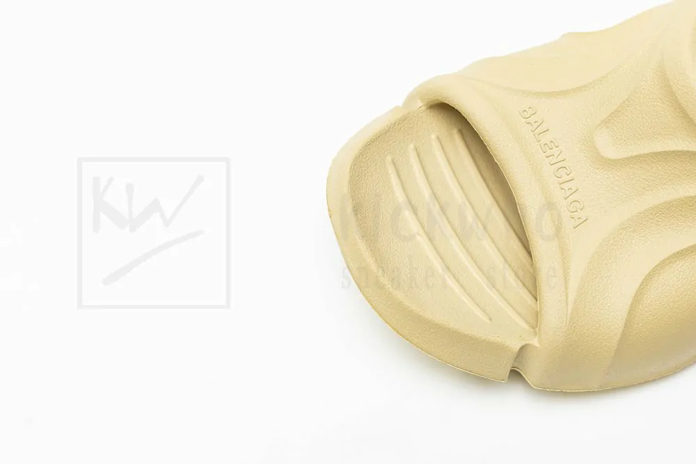 balenciaga mold slide sandal beige