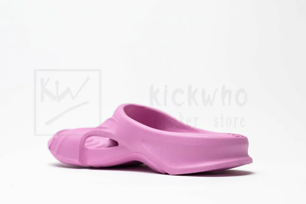 balenciaga mold slide sandal pink