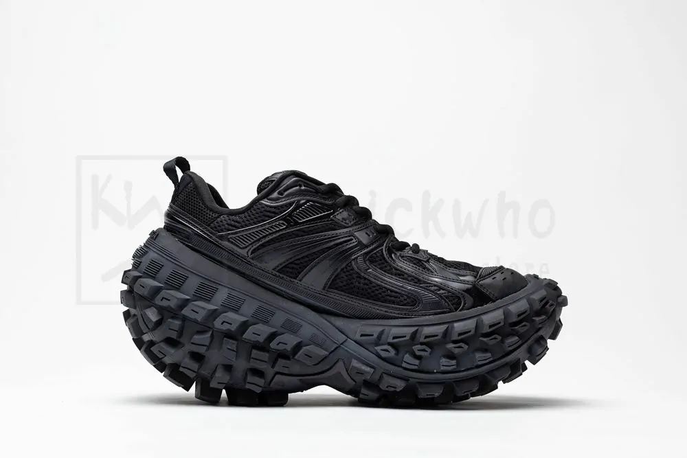 balenciaga defender black