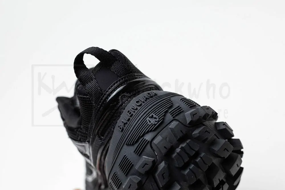 balenciaga defender black