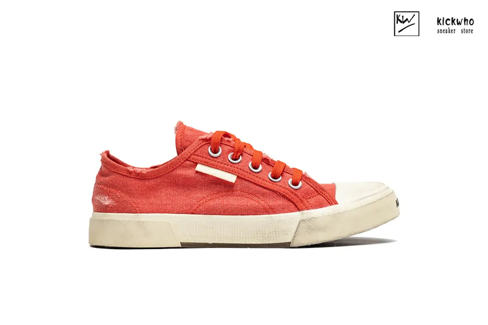 balenciaga paris low sneaker in red