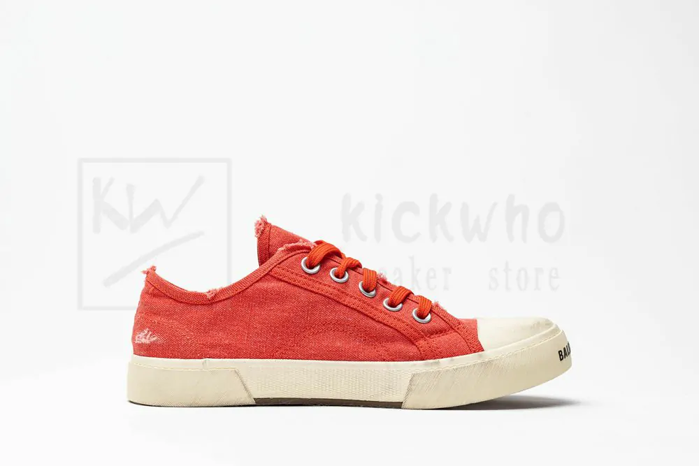 balenciaga paris low sneaker in red