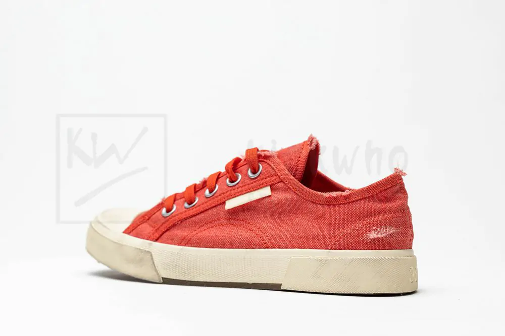 balenciaga paris low sneaker in red