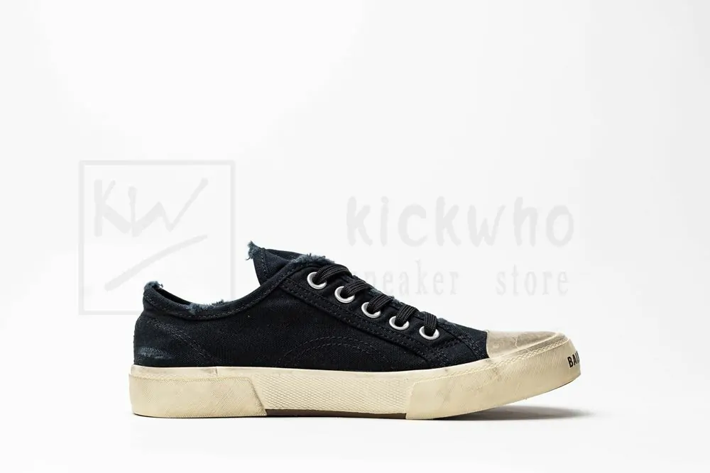 balenciaga paris low sneaker in black