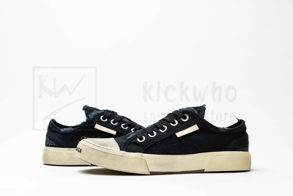 balenciaga paris low sneaker in black