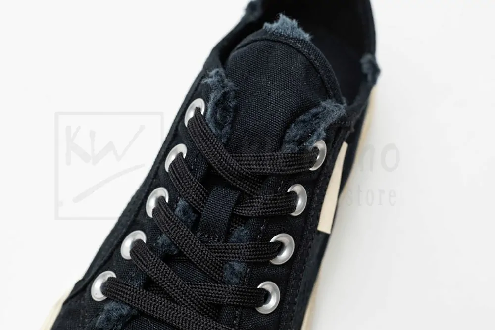 balenciaga paris low sneaker in black