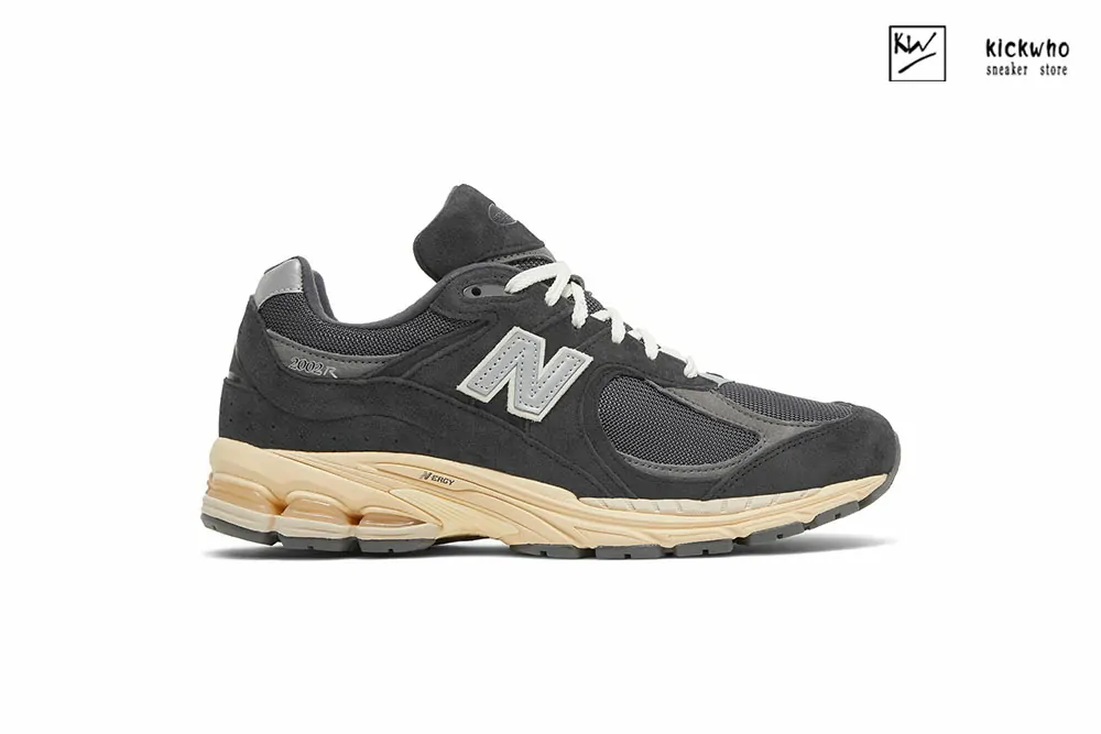 new balance 2002r ''black''